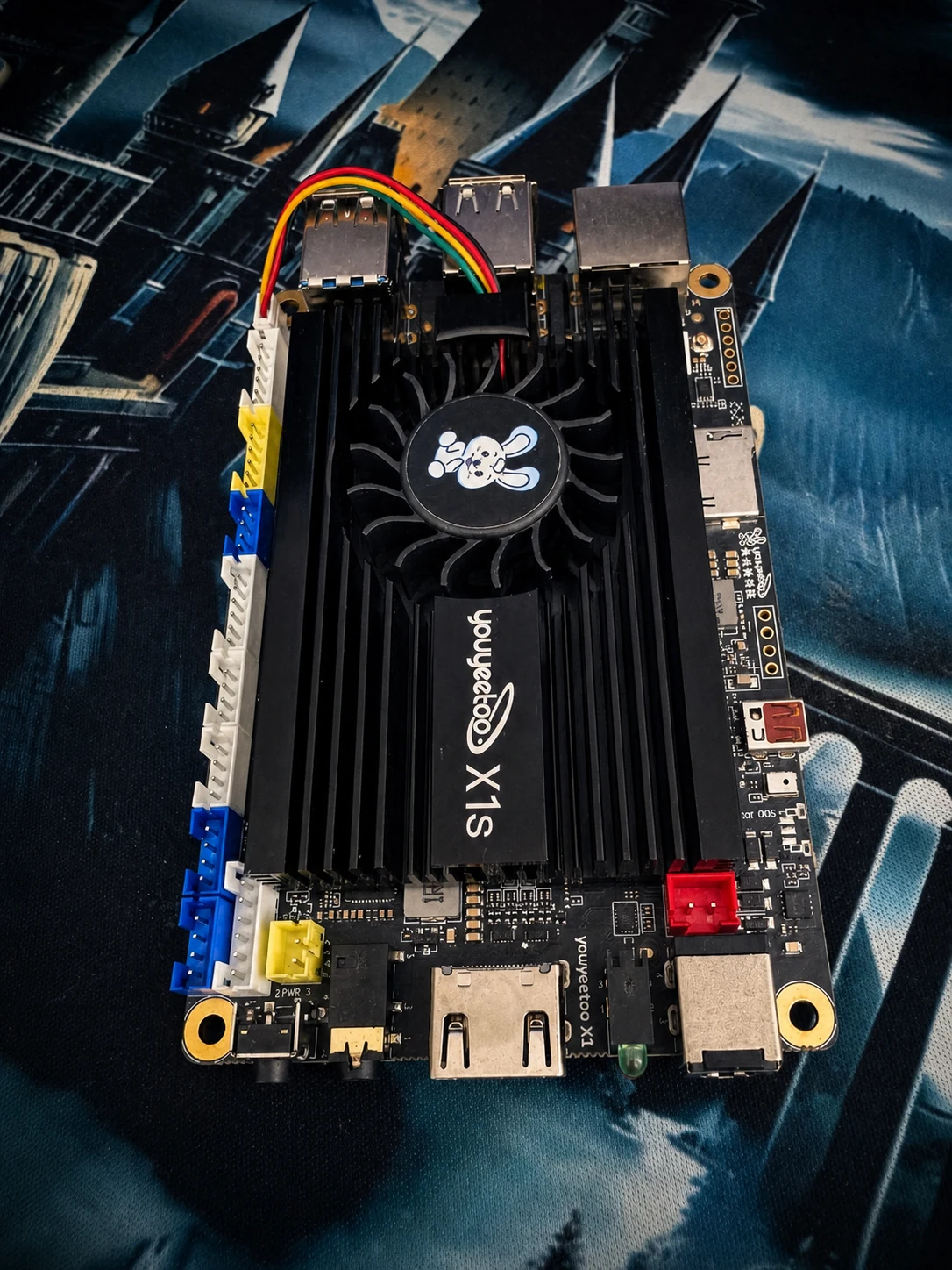 Top view of the Youyeetoo X1S heatsink and connected active fan